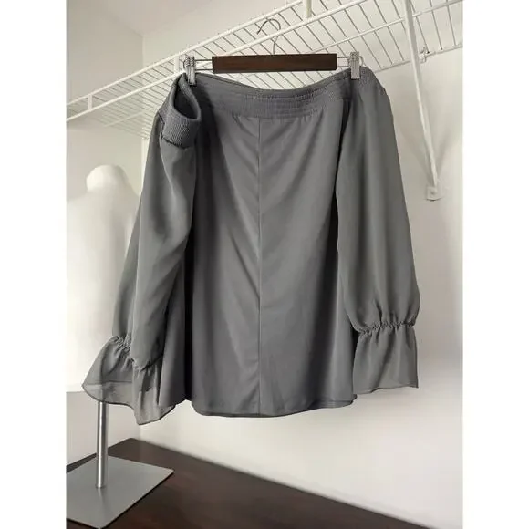 Torrid Off the Shoulder Blouse Size 3X Gray, Flowy NWT - Picture 8 of 12